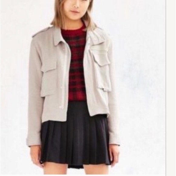 UNIF x UO Utility Linen Jacket - Picture 3 of 8